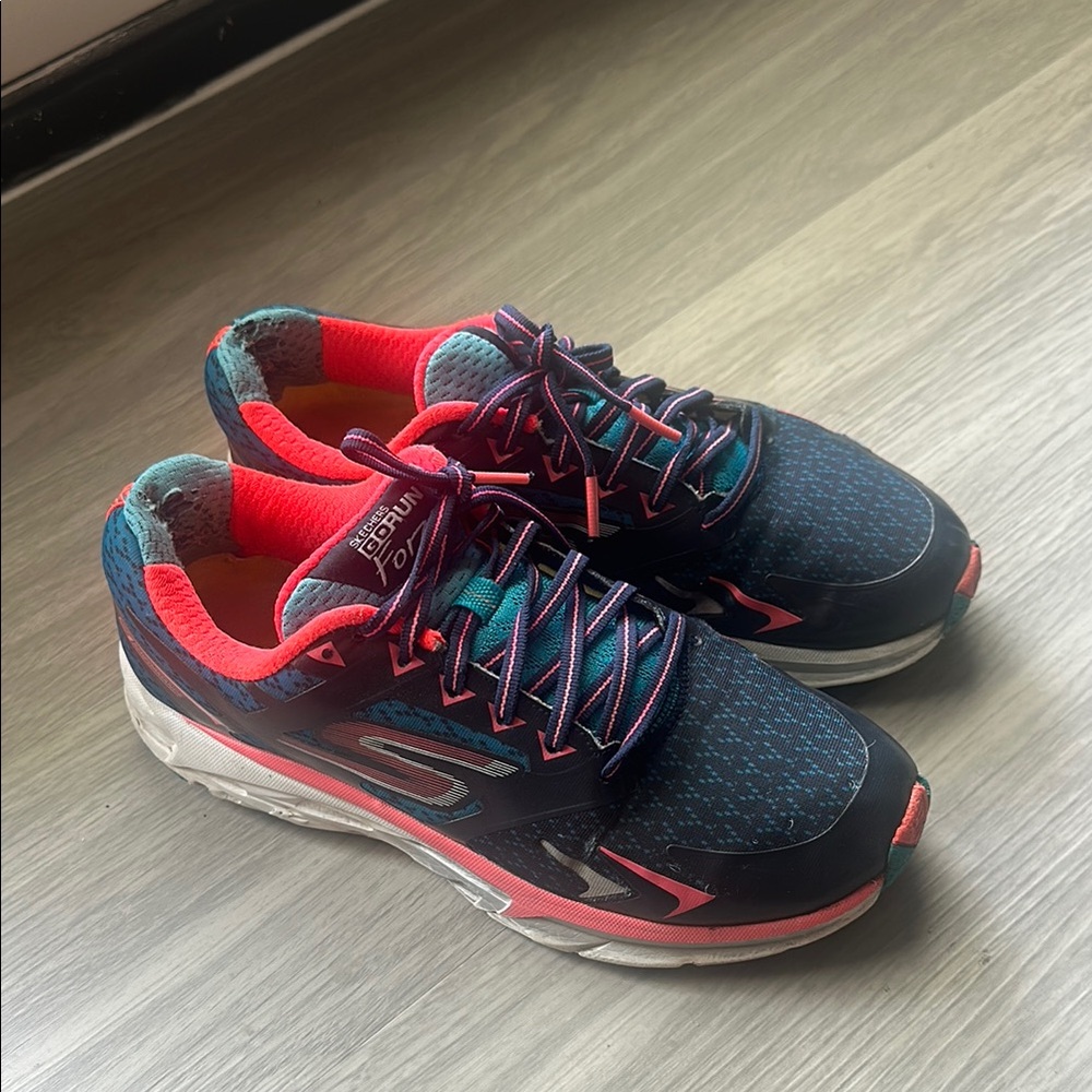 Skechers Women Blue and pink Athletic Shoes